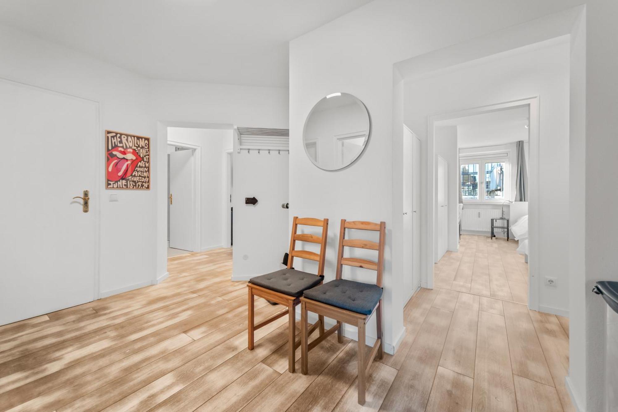 Appartement 8 Min Per U-bahn Zum Marienplatz - 120 Qm Schwabing - 3 Sz - 2 Baeder - 9 Personen Munich