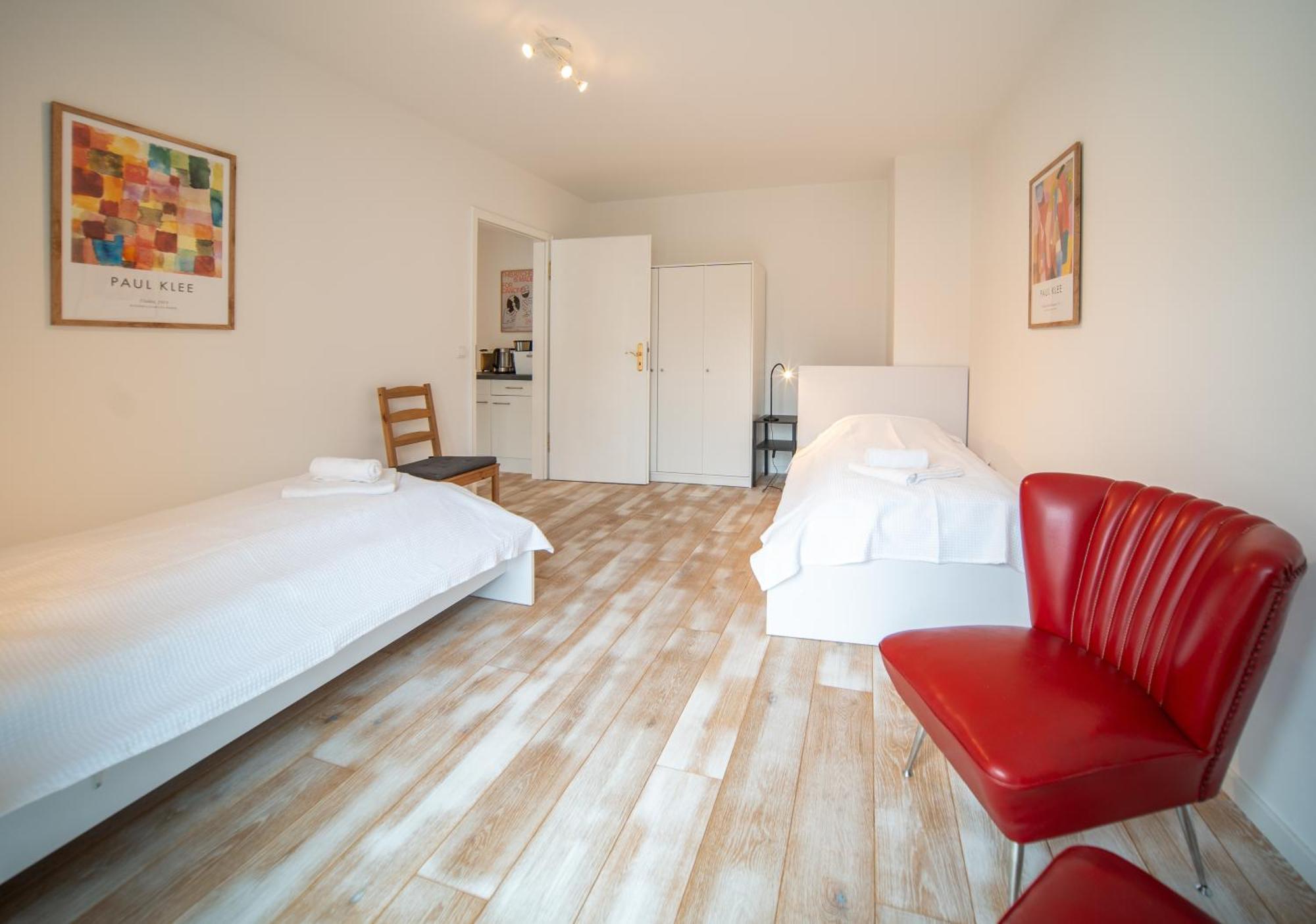 Appartement 8 Min Per U-bahn Zum Marienplatz - 120 Qm Schwabing - 3 Sz - 2 Baeder - 9 Personen *