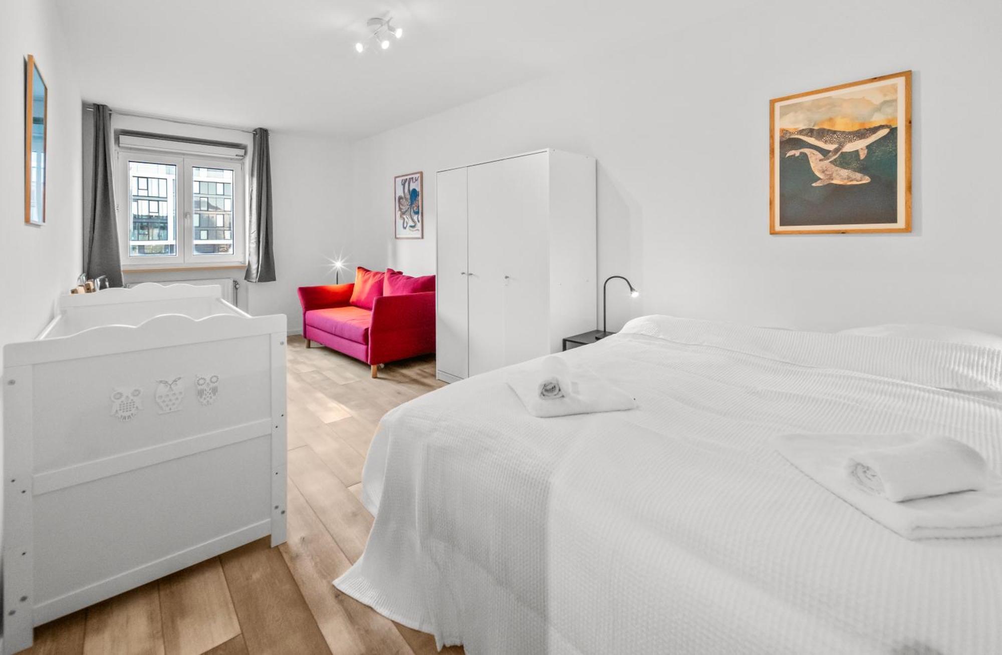 Appartement 8 Min Per U-bahn Zum Marienplatz - 120 Qm Schwabing - 3 Sz - 2 Baeder - 9 Personen Munich