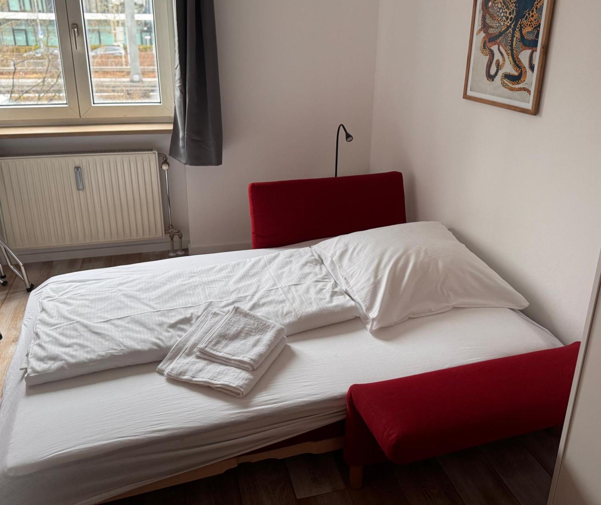 Appartement 8 Min Per U-bahn Zum Marienplatz - 120 Qm Schwabing - 3 Sz - 2 Baeder - 9 Personen Munich