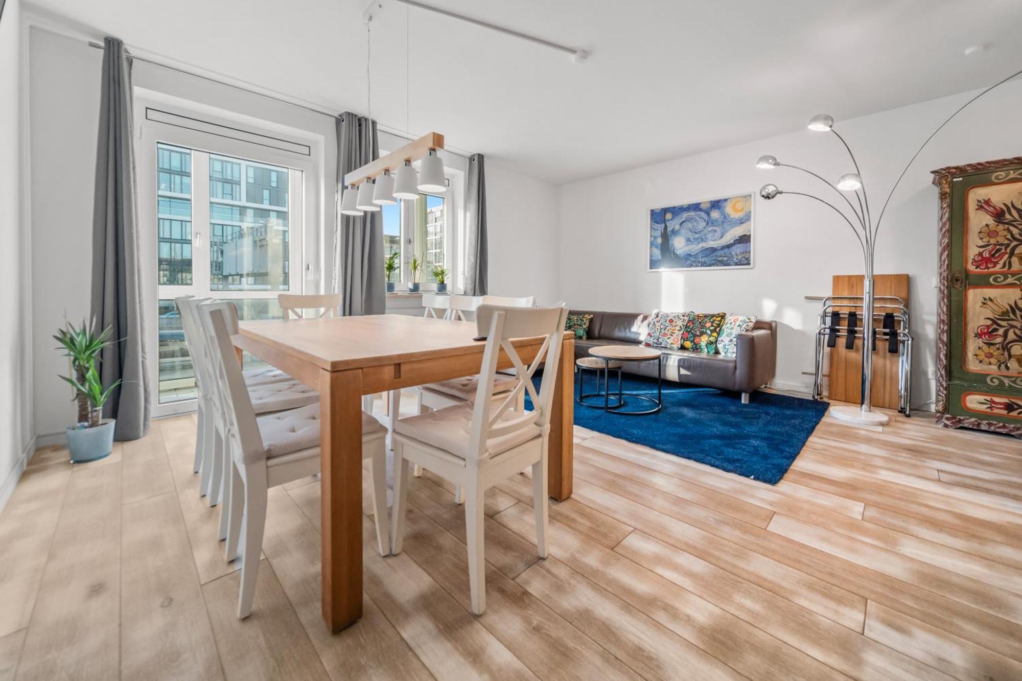 8 Min Per U-bahn Zum Marienplatz - 120 Qm Schwabing - 3 Sz - 2 Baeder - 9 Personen Appartement *