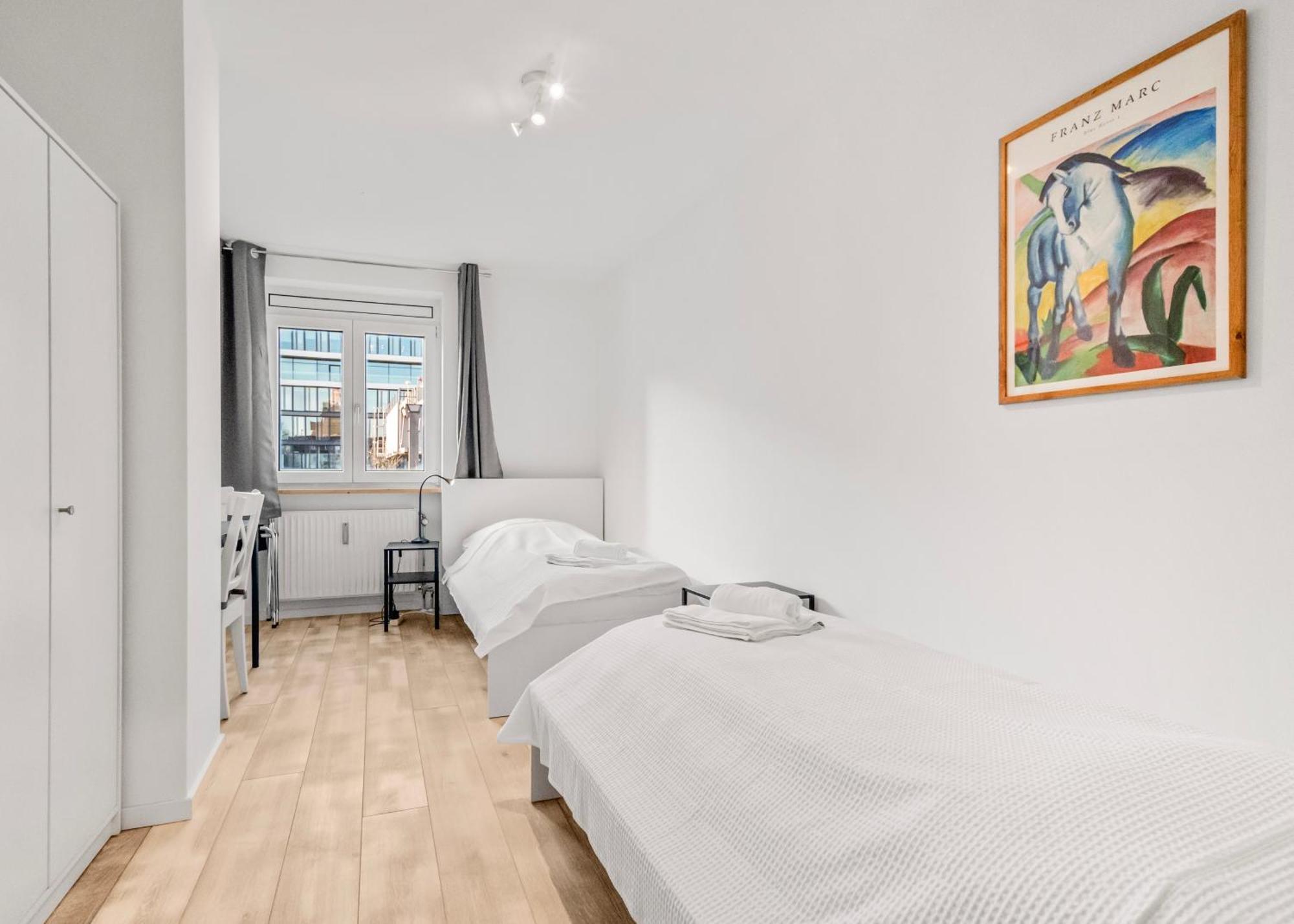 Appartement 8 Min Per U-bahn Zum Marienplatz - 120 Qm Schwabing - 3 Sz - 2 Baeder - 9 Personen *
